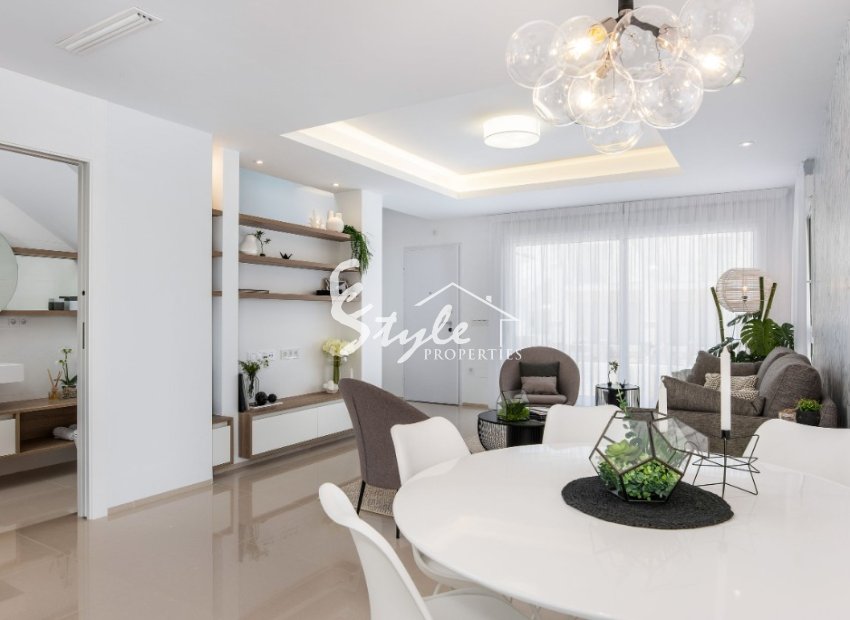 New build townhouse in Ciudad Quesada, Costa Blanca, Spain. ON1646