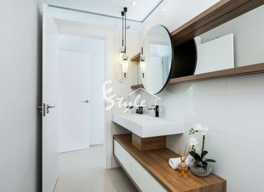 New build townhouse in Ciudad Quesada, Costa Blanca, Spain. ON1646