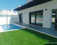 New build townhouses for sale in Villamartin, Costa Blanca, Spain. ON1782