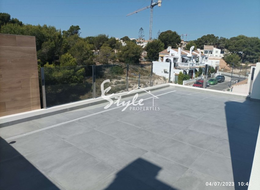 New build townhouses for sale in Villamartin, Costa Blanca, Spain. ON1782