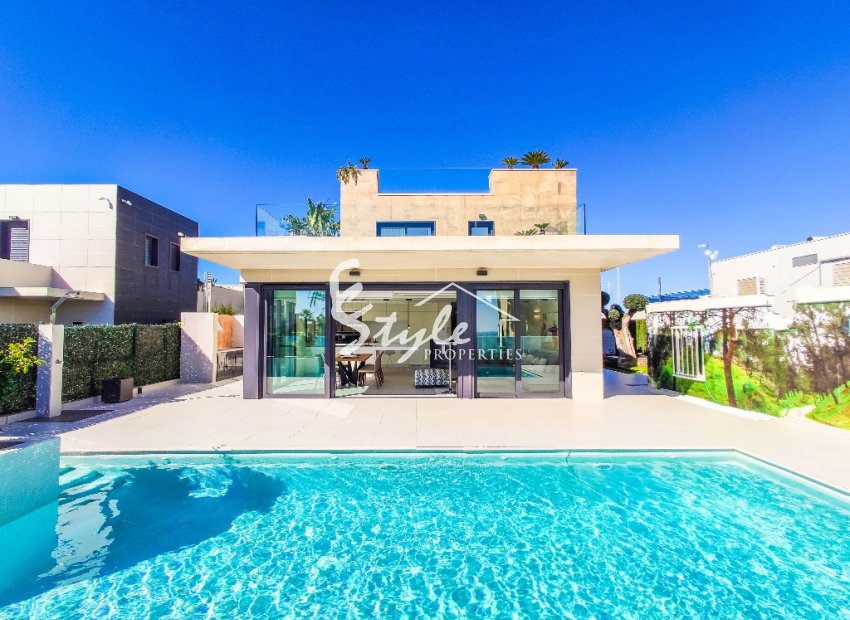 new build villa for sale close to the sea in Campoamor, Alicante, Costa Blanca