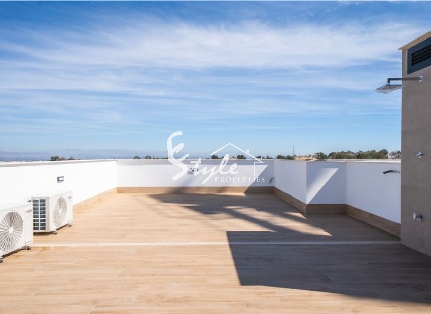 New build villas for sale in La Finca Golf, Costa Blanca, Spain. ON1887