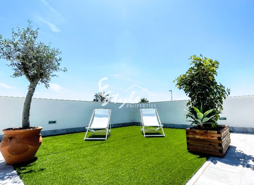 New built villas in Pilar de la Horadada, Pinar de Campoverde, Costa Blanca.Spain.ON1632