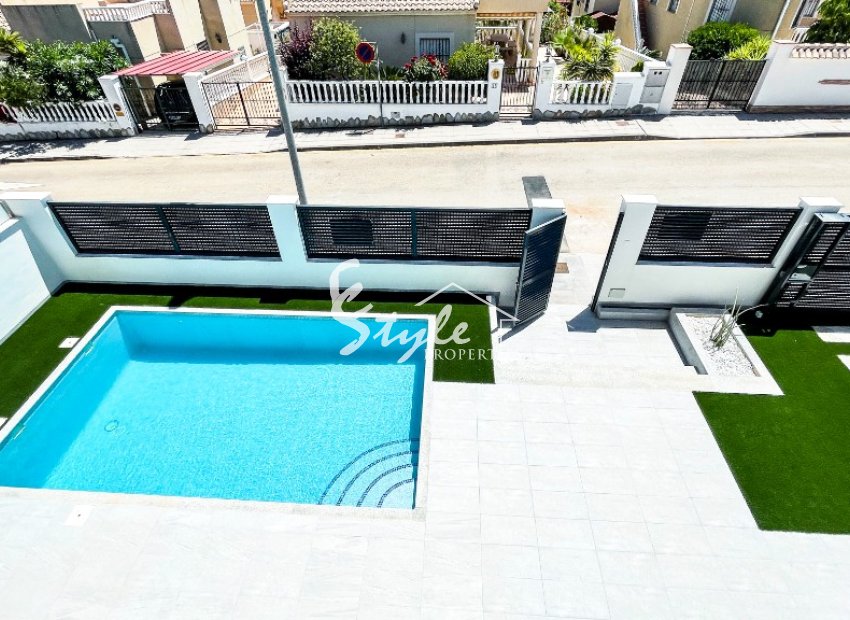 New built villas in Pilar de la Horadada, Pinar de Campoverde, Costa Blanca.Spain.ON1632