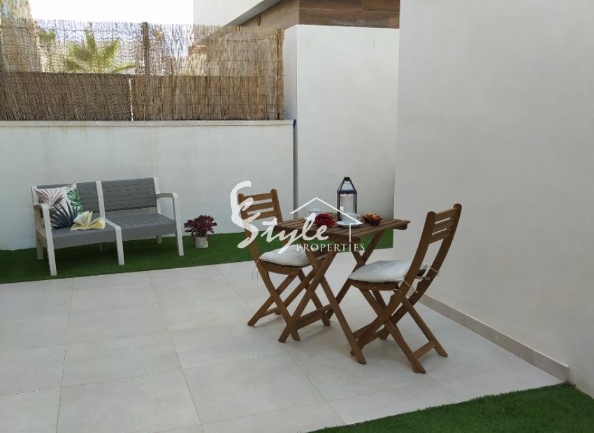 New Built villas with private pool for sale in Villamartin, Costa Blanca, Spain. ON1163_3