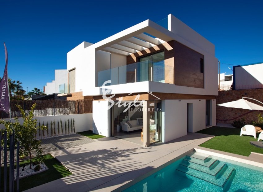 New Built villas with private pool for sale in Villamartin, Costa Blanca, Spain
