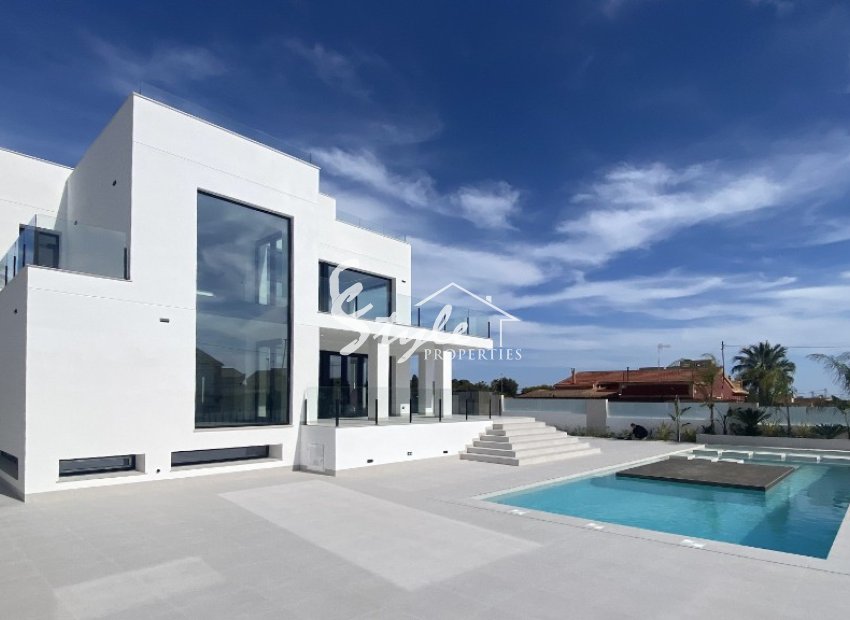 New luxury villa for sale in Torrevieja, Costa Blanca, Spain. ON1545