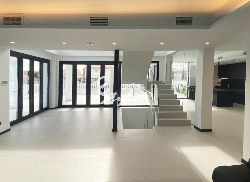 New luxury villa for sale in Torrevieja, Costa Blanca, Spain. ON1545