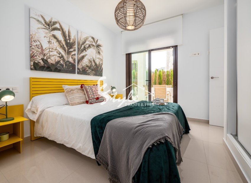 New townhouses for sale in La Finca Golf, Costa Blanca, Spain. ON1704_D