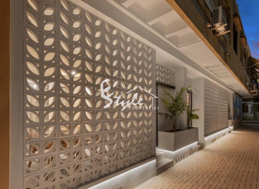 Новые квартиры на первом этаже на продажу недалеко от моря в Торревьехе, Коста Бланка, Испания, ON1901