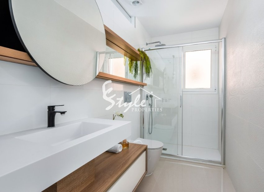 Новый таунхаус в Сьюдад Кесада, Коста Бланка, Испания. ОN1646