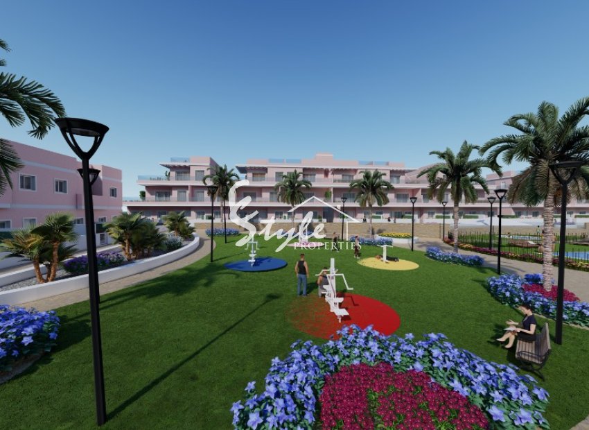 Nueva casa adosada junto a la playa en venta en Torre de la Horadada, Costa Blanca, España. ON1233_A