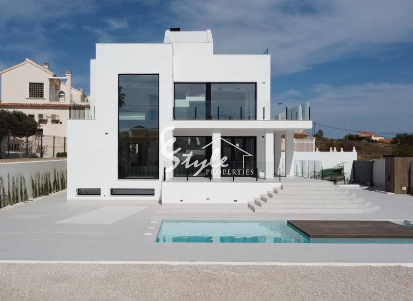 Nueva villa de lujo en venta en Torrevieja, Costa Blanca, España. ON1545