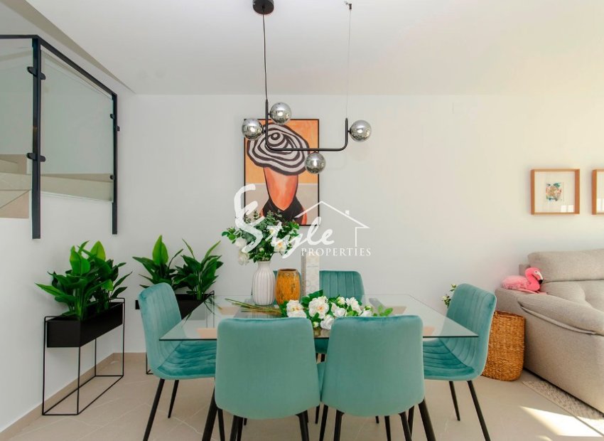 Nuevas villas en venta cerca de Los Montesinos en Costa Blanca, España. ON1517