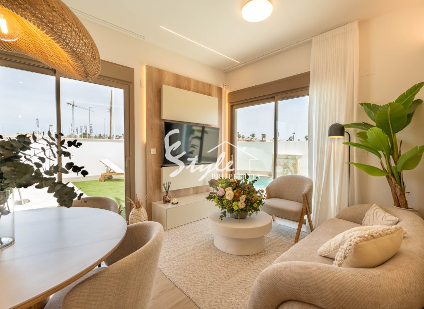 Nuevo - Adosado - Los Alcazares