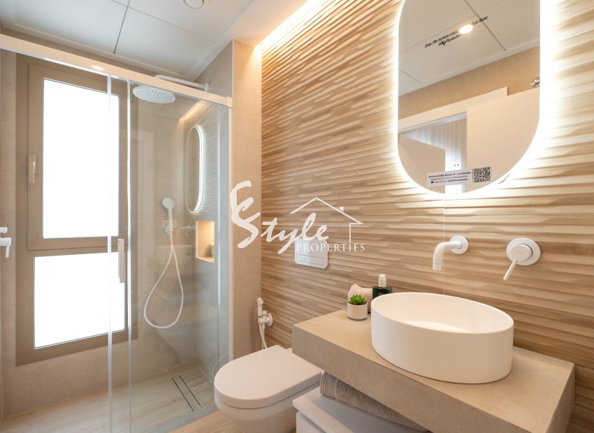 Nuevo - Adosado - Los Alcazares