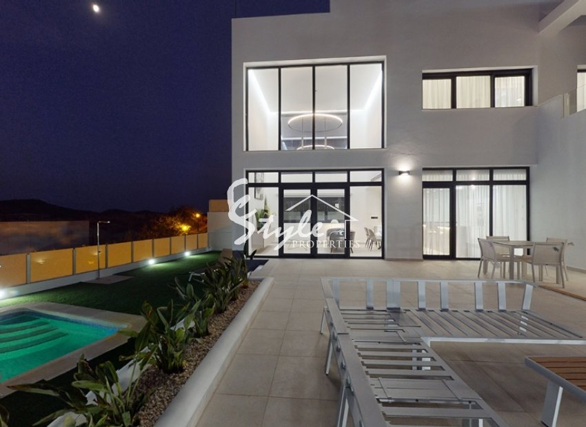 Nuevo - Villa - Benidorm - Alicante