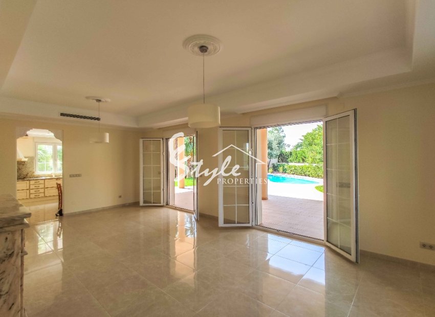 Nuevo - Villa - Cabo Roig