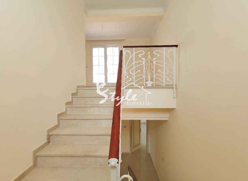 Nuevo - Villa - Cabo Roig