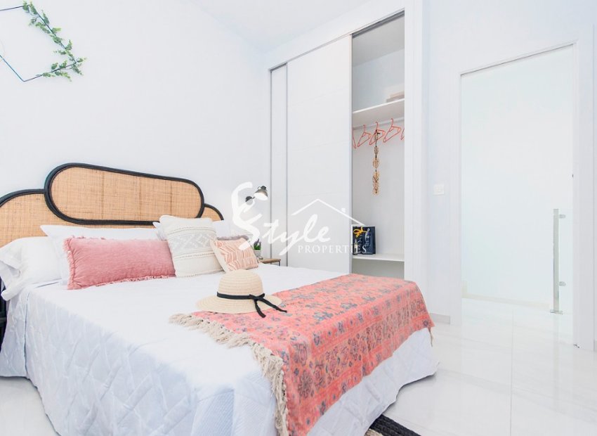 Nuevo - Villa - Entre Naranjos - Vista Bella