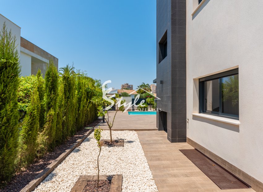 Nuevo - Villa - La Manga - Playa Paraiso