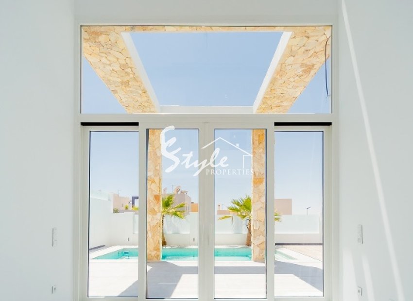 Nuevo - Villa - La Mata