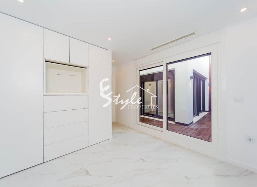 Nuevo - Villa - La Mata