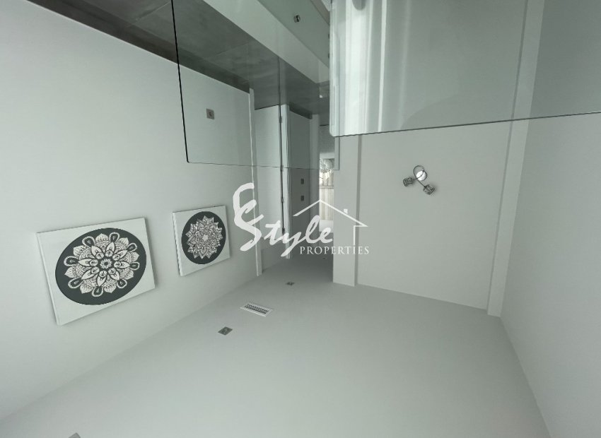 Nuevo - Villa - Los Altos