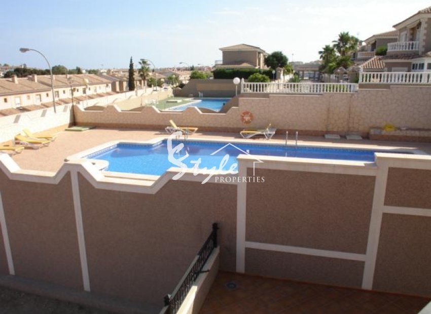 Nuevo - Villa - Los Altos