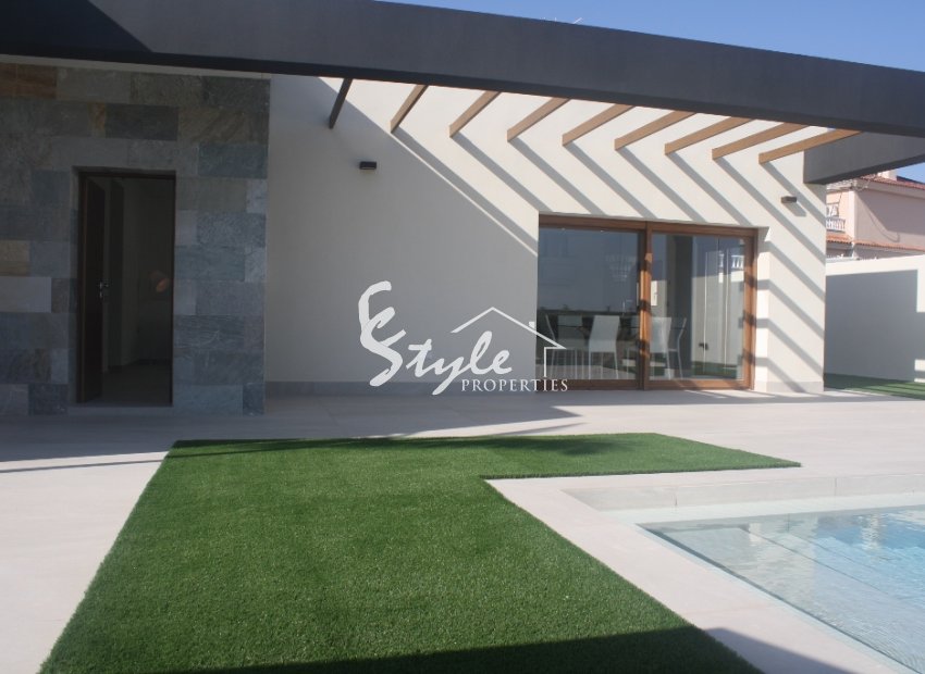 Nuevo - Villa - Los Altos