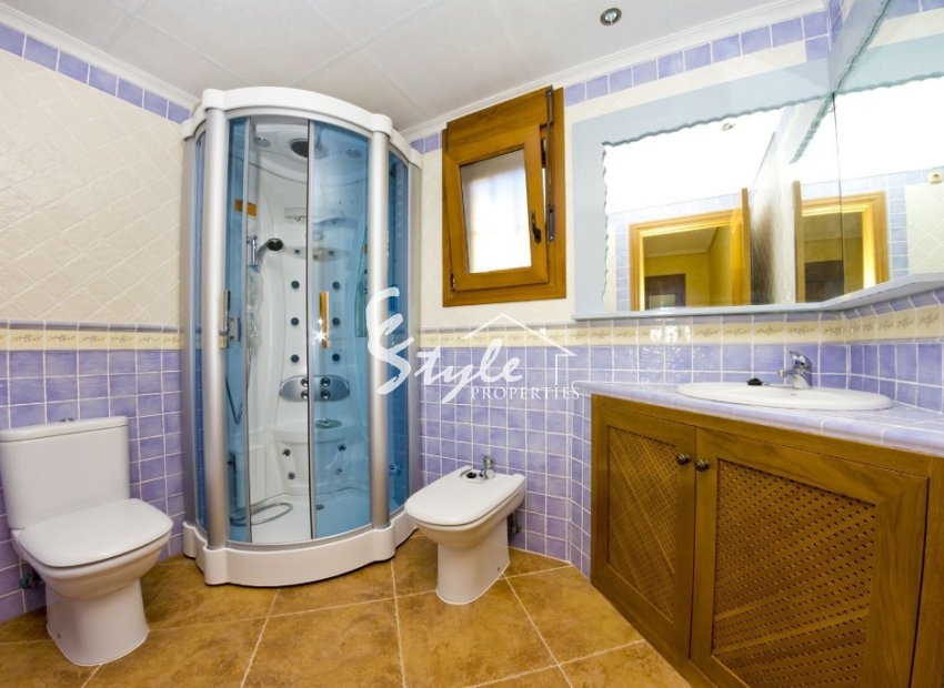 Nuevo - Villa - Los Altos