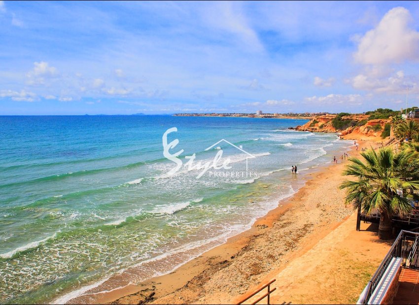 Nuevo - Villa - Los Altos