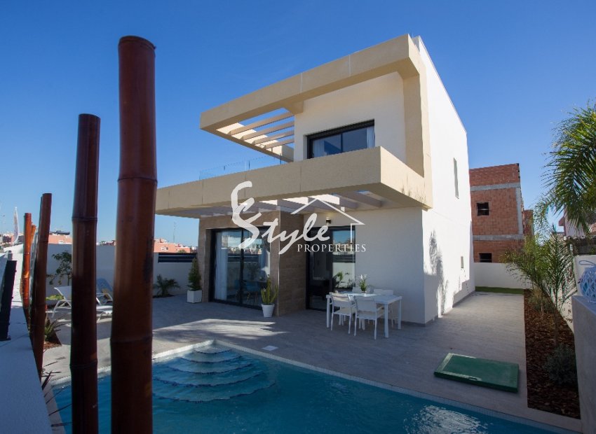 Nuevo - Villa - LOS MONTESINOS - La Herada