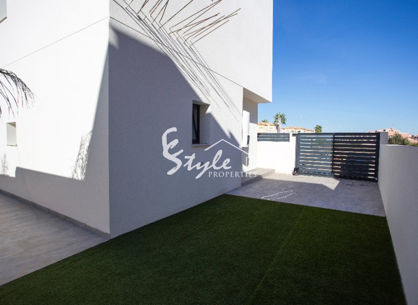 Nuevo - Villa - LOS MONTESINOS - La Herada