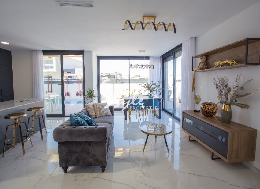 Nuevo - Villa - LOS MONTESINOS - La Herada