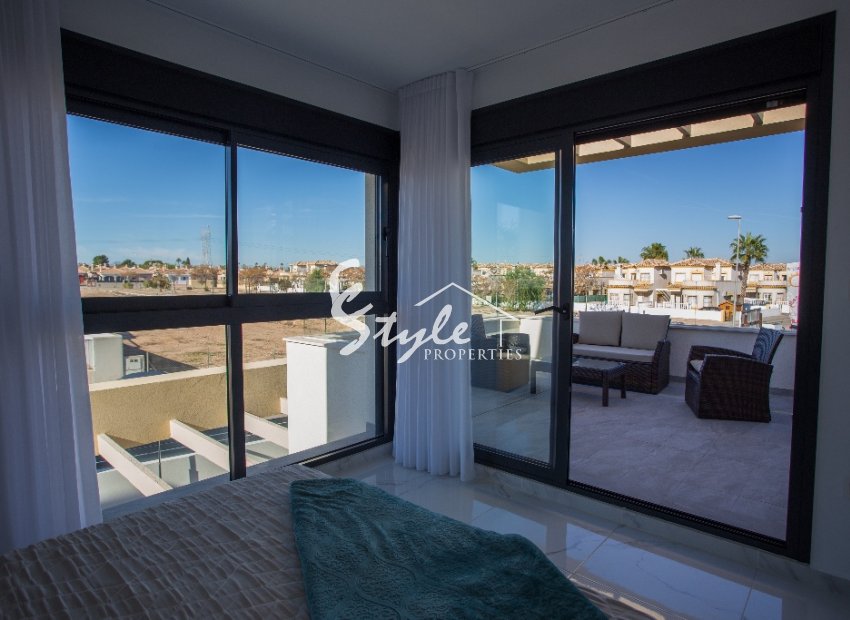 Nuevo - Villa - LOS MONTESINOS - La Herada