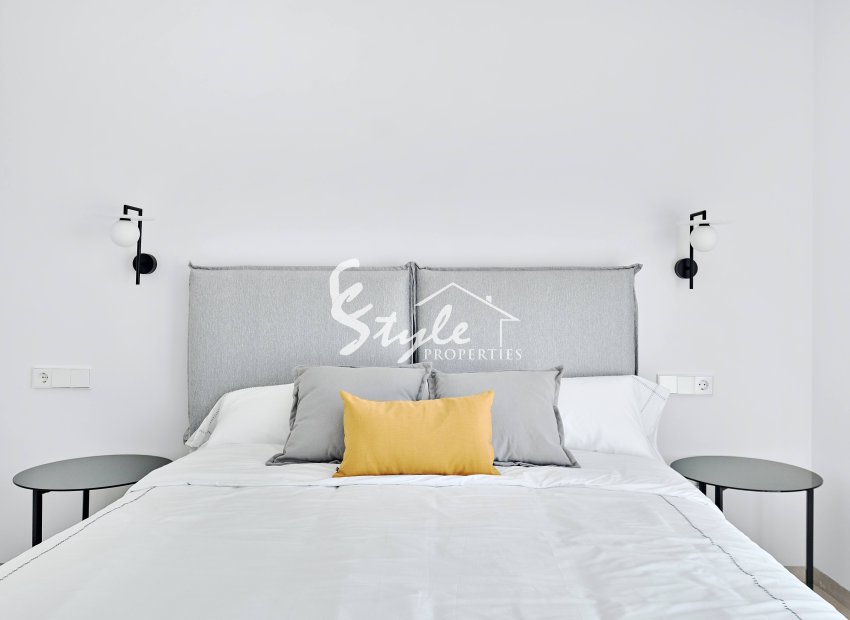 Nuevo - Villa - LOS MONTESINOS - La Herrada