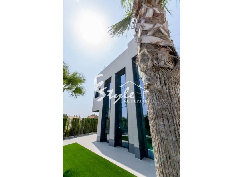 Nuevo - Villa - Orihuela