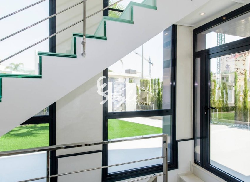 Nuevo - Villa - Orihuela