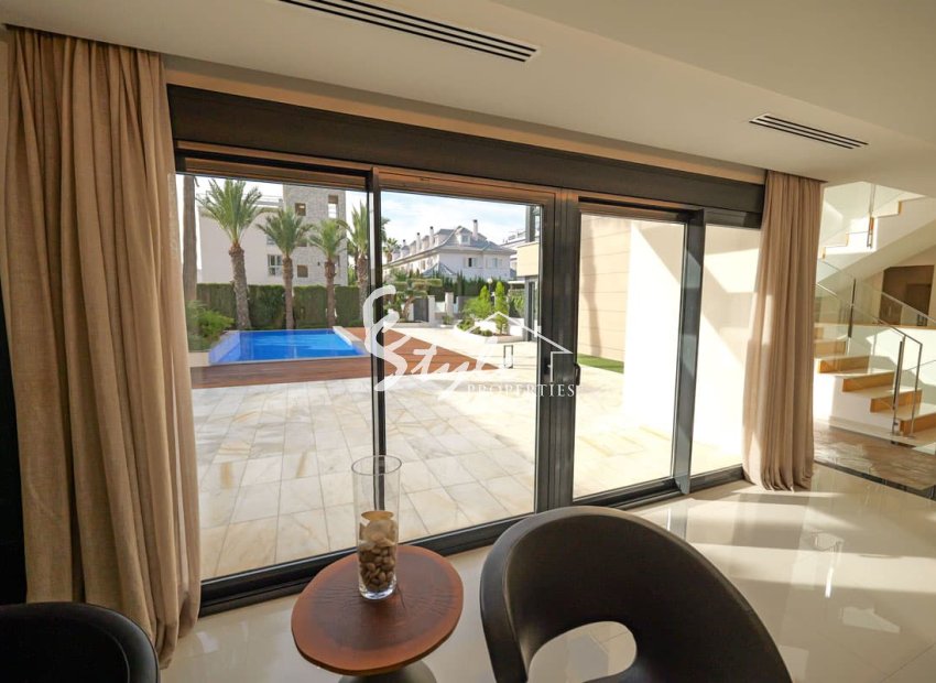 Nuevo - Villa - Torrevieja
