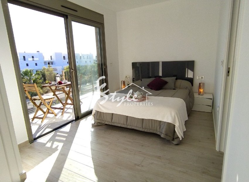 Nuevo - Villa - Villamartin