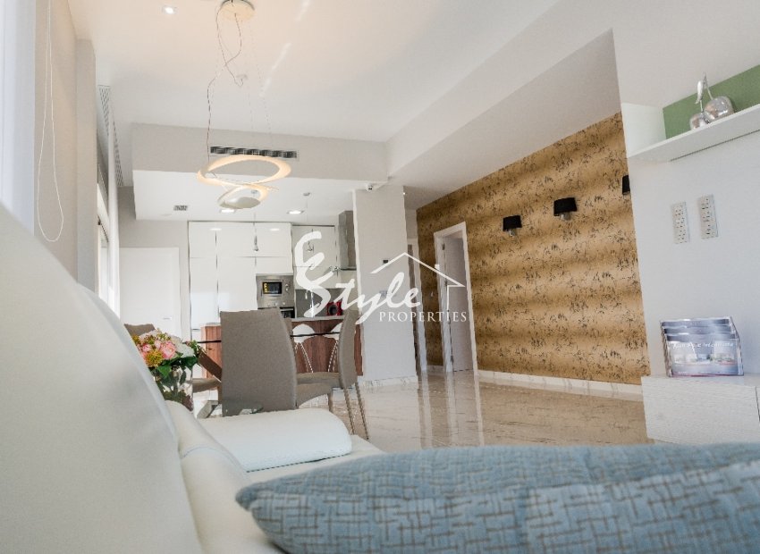 Nuevo - Villa - Villamartin