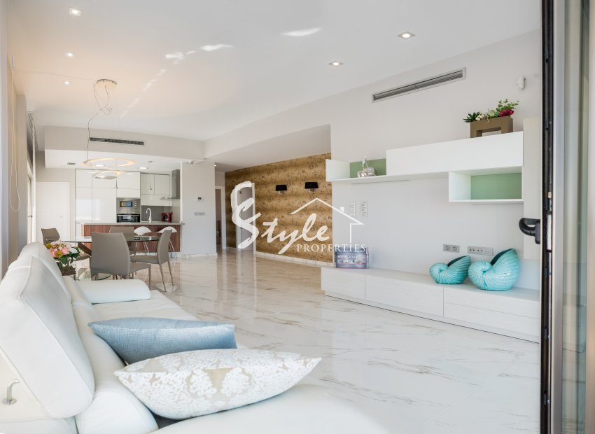 Nuevo - Villa - Villamartin