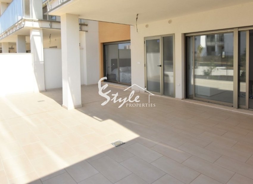 Nuevos apartamentos cerca del campo de golf de Villamartín, Costa Blanca, España. ON1423_2