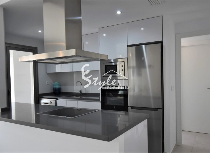 Nuevos apartamentos cerca del campo de golf de Villamartín, Costa Blanca, España. ON1423_2