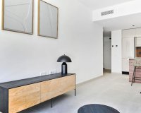 ​Nuevos apartamentos planta baja y áticos en venta en Torrevieja, Costa Blanca, España. ON302