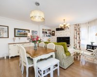 Пентхаус в центре Торревьехи с солярием и видом на море. ID2786