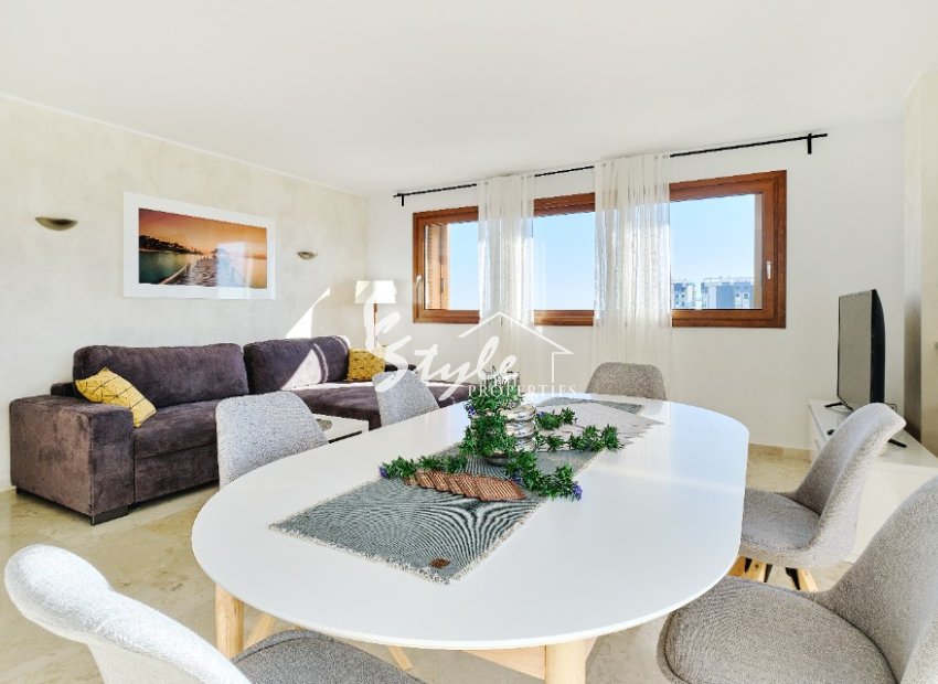 Penthouse 2 bedrooms for rent La Entrada, Punta Prima, Costa Blanca. ID092