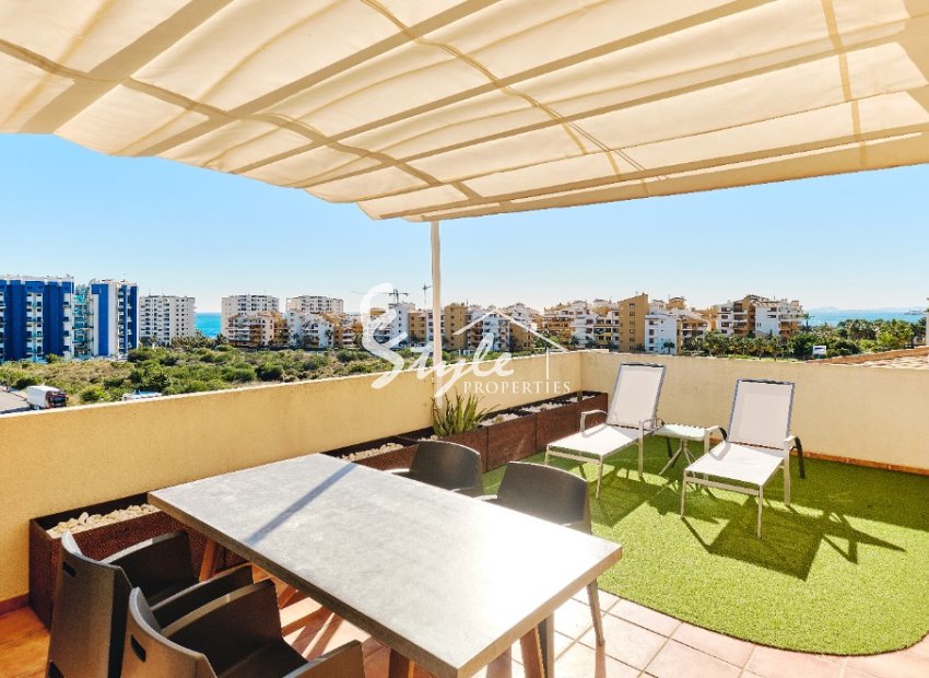 Penthouse 2 bedrooms for rent La Entrada, Punta Prima, Costa Blanca. ID092