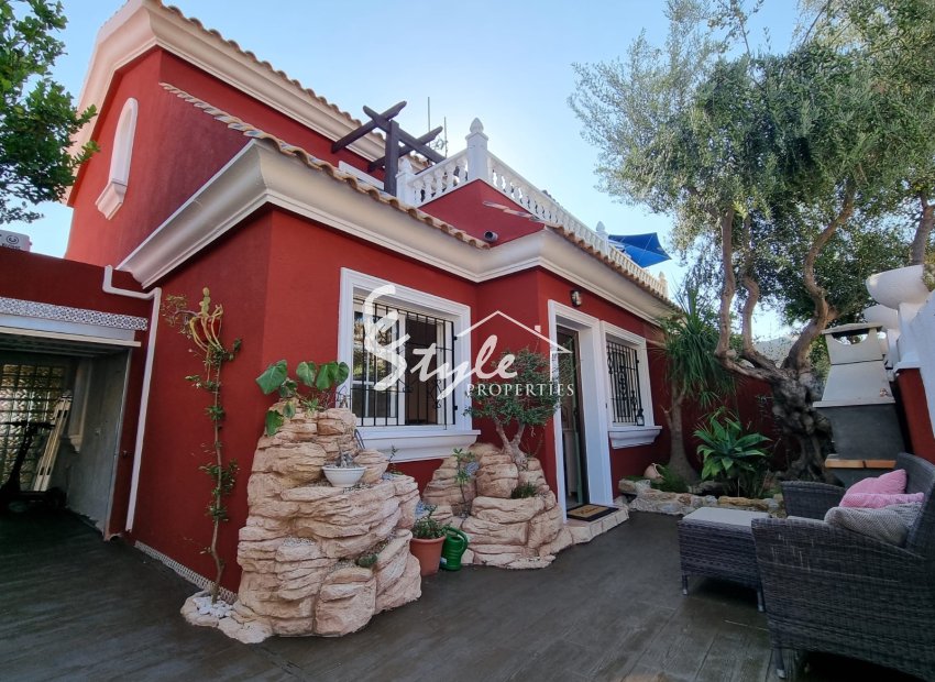 Продается дом с 3 спальнями в Вилламартине, Ориуёла Коста , Коста Бланка. ID2551